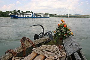 Donau Schiffe Mühlen